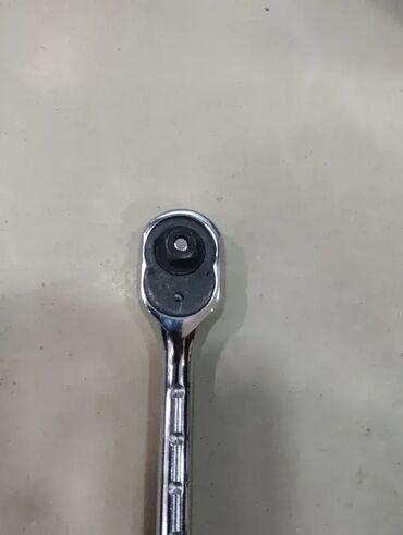 Ključevi: Krckalica 1/2 teleskop 1.800 din — 2