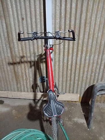 Необычный высокий велосипед (tall bikeь ) ручной сборки
