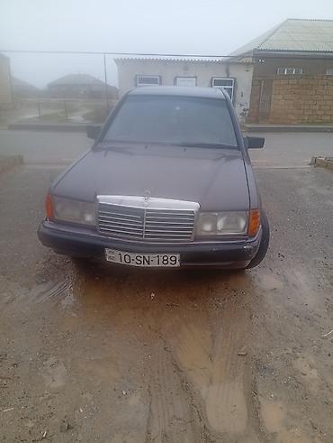 baqaj örtüyü: Mercedes-Benz 190E sedan Xüsusiyyətlər: - Kuzov: 4 qapılı sedan — 2