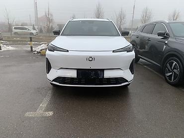 Changan: Changan Qiyuan Q05: 2023 г., 1.5 л, Вариатор, Электромобиль, Кроссовер — 1
