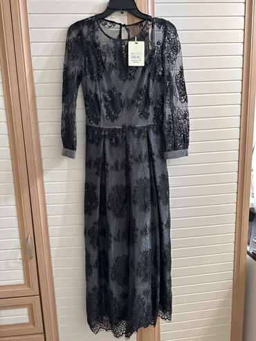 платья для покрытых: S (EU 36), цвет - Черный, Вечернее