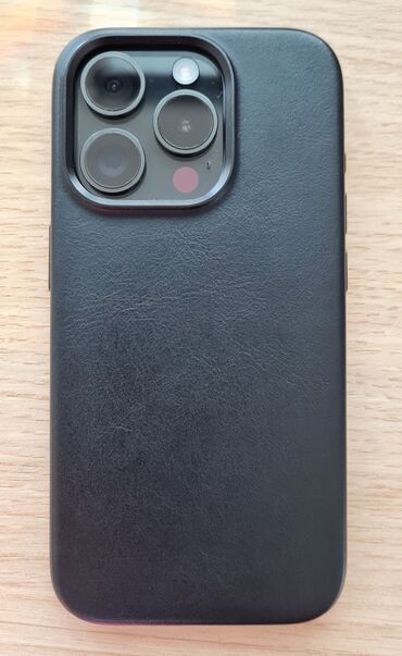 iphone 14 pro max adapter qiymeti: 15 pro üçün nəzərdə tutulmuş qara rəngli qoruyucu keys. Keys kamera