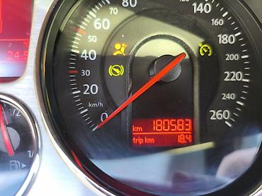 Volkswagen: Volkswagen Passat Variant: 2006 г., 2 л, Автомат, Дизель, Универсал — 17