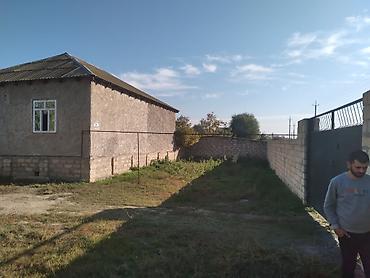 1 комната квартира снять: Satışa təqdim olunur: həyət evi və torpaq sahəsi - Bir mərtəbəli — 3