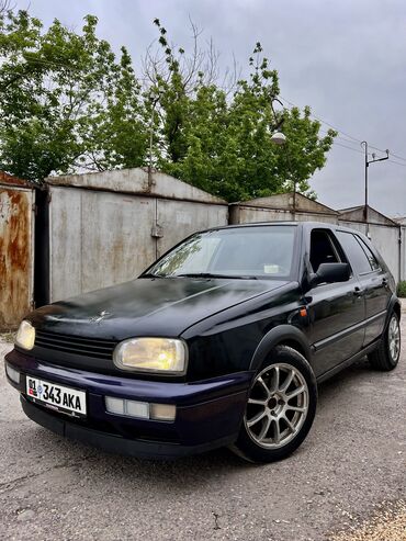 Volkswagen: Volkswagen Golf: 1993 г., 1.6 л, Механика, Бензин, Хэтчбэк