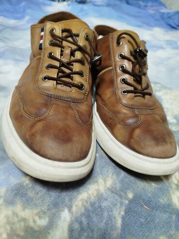 Кроссовки и спортивная обувь: Продаю мужские кросовки 41 размера натуральная кожа лёгкие в хорошем — 4