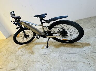Elektrik velosipedlər: İşlənmiş Elektrik velosipedi 28", sürətlərin sayı: 7, 250 Vt, Ünvandan götürmə — 4