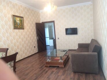 Uzunmüddətli kirayə mənzillər: Nərimanov metrosuna yaxin 14 mertebeli binanın 7-ci mərtəbəsində — 6