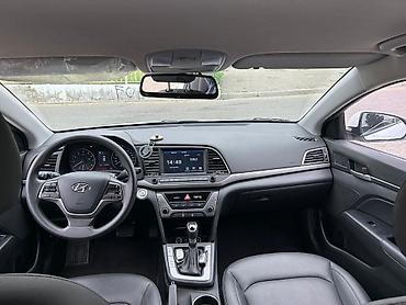 elantra duman: Hyundai Elantra: 1.6 l | 2018 il Sedan — 3