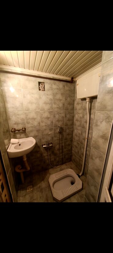 Uzunmüddətli kirayə mənzillər: Kamsamol bina evi 1 ci mertebe artimasinda heyetide var 2 otag bir zal -da lalafo.az — 7 Uzunmüddətli kirayə mənzillər: Kamsamol bina evi 1 ci mertebe artimasinda heyetide var 2 otag bir zal — 7