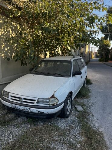 xacmaz masin satisi: Opel Astra: 1.7 l | 1994 il Universal