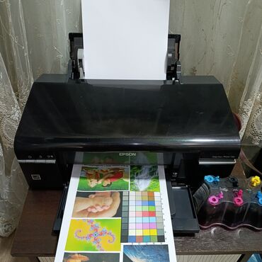 в компьютерный клуб: Принтер Epson P50 6 цветов, рабочий, состояние как на фото, пример