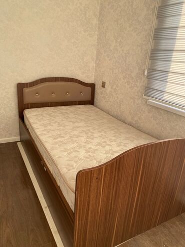 setqa kravat: Çarpayi bazali matras daxildir. Ölçü 125x207 Qiymət 145 azn.Ünvan