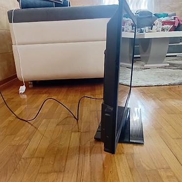 Televizori: FOX LED TV sa daljinskim upravljačem ima crtu na ekranu na levoj — 4