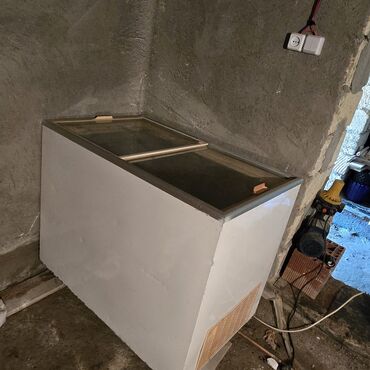 tap az dondurma soyuducu: İşlənmiş Soyuducu Satılır, rəng - Ağ, Təkərli