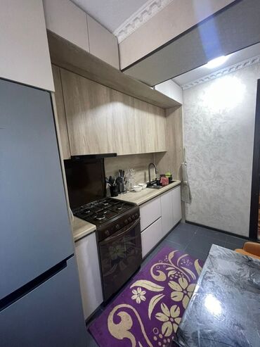 продаю дом рабочий гарадок: 2 комнаты, 64 м², 104 серия, 1 этаж, Дизайнерский ремонт