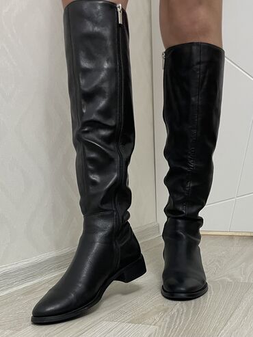 женская обувь 38 размер: Сапоги, 38, цвет - Черный, Basconi