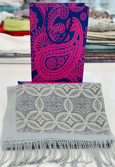 Baş geyimləri: Şarf qutuda - Brend: Louis Vuitton – monoqram naxışlı, təmtəraqlı — 11