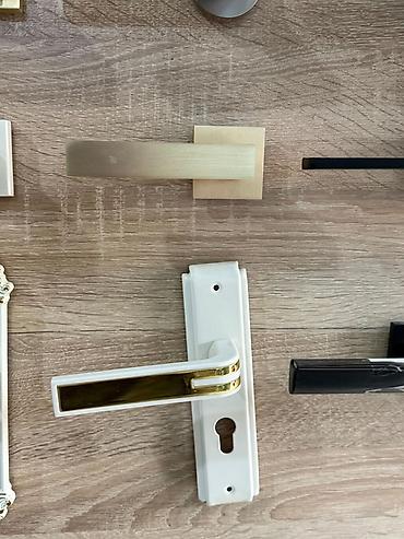 Qapı dəstəkləri: Qapı tutacaqları və mexanizmləri - Müxtəlif model və dizaynlar — 8