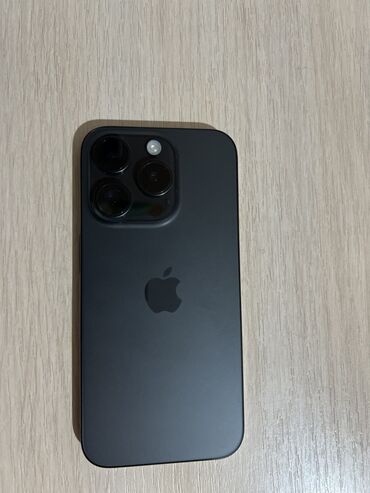 айфон ис: IPhone 15 Pro, Б/у, 256 ГБ, Black Titanium, Коробка, 92 %