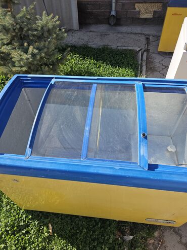 корпус холодильник: Морозильный ларь-витрина с раздвижными стеклянными крышками. - Тип