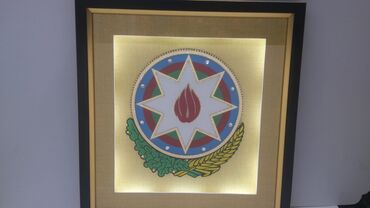 Şəkillər, tablolar: Ali Baş komandan İlham Əliyev cənabları. Susal qızıl falqa və — 2