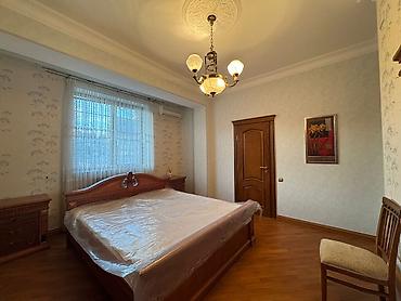 Квартиры: 3 комнаты, Новостройка, 160 м² — 9
