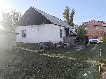 продою участок: Продаётся земельный участок с домом в селе Люксембург Характеристики — 3
