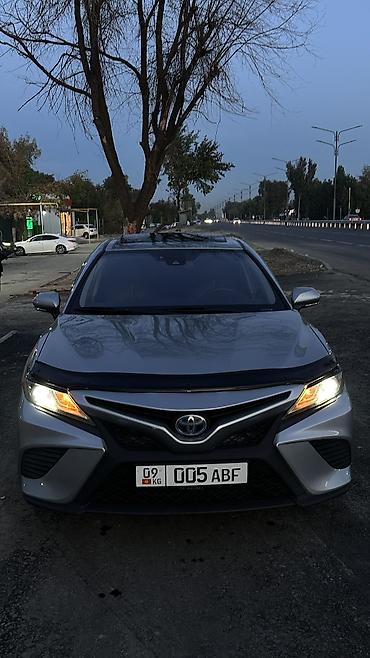 100: Toyota Camry: 2018 г., 2.5 л, Вариатор, Гибрид, Седан — 7