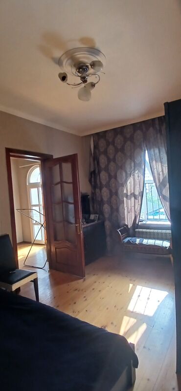 Həyət evləri və villaların satışı: Köhnə Günəşli 5 otaqlı, 400 kv. m, Kredit yoxdur, Orta təmir — 10