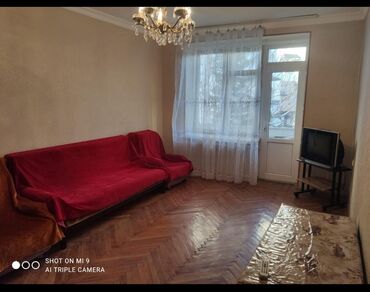 Köhnə tikili: Bakı, 3 otaqlı, Köhnə tikili, m. 28 may, 63 kv. m — 2