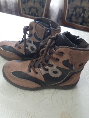 �������� �������������� в Кыргызстан | ДЕТСКАЯ ОБУВЬ: Детская обувь из Германии б/у кожаные. На девочку отличном