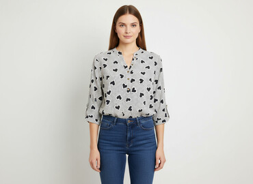 modne bluzki plus size: Жіноча блуза, розмір M