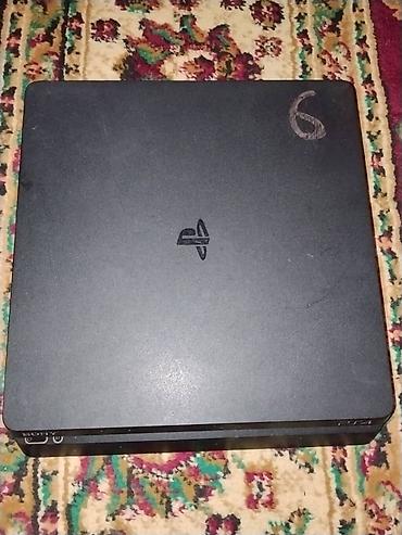 psp 3004: Sony PlayStation 4 Slim (чёрная) Описание: - Играющая приставка — 3