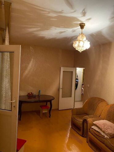 Köhnə tikili: Bakı, Bakıxanov qəs., 3 otaqlı, Köhnə tikili, 85 kv. m — 4