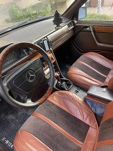 крыло на 124: Mercedes-Benz W124: 1993 г., 2.8 л, Механика, Бензин, Седан — 2
