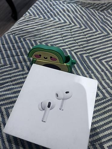 m3 pro: Airpods pro 2 noqte cizigsiz karopka ustunde hech demek olar istifade — 4