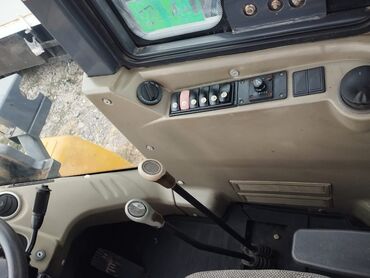 Погрузчики: Погрузчик, XCMG, 2016 г., Колесный, Фронтальный — 7