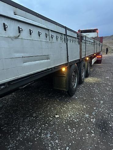 Коммерческий транспорт: Бортовой полуприцеп Krone, трёхосный. Подходит для перевозки — 4