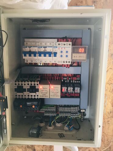 Электрики: Электрик | Перенос электроприборов, Прокладка, замена кабеля, Установка распределительных коробок Больше 6 лет опыта — 6