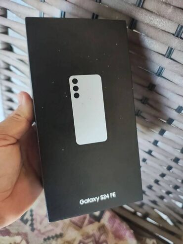 Samsung Galaxy S24, 256 ГБ, цвет - Белый