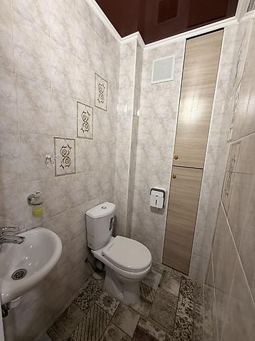 кв ижарага: 3 бөлмө, Төмөнкү Джал (Джал-23) Кыймылсыз мүлк агенттиги, Жаныбарлары жок, 6 айдан баштап, 1 жылдан баштап, Толугу менен эмереги бар — 5