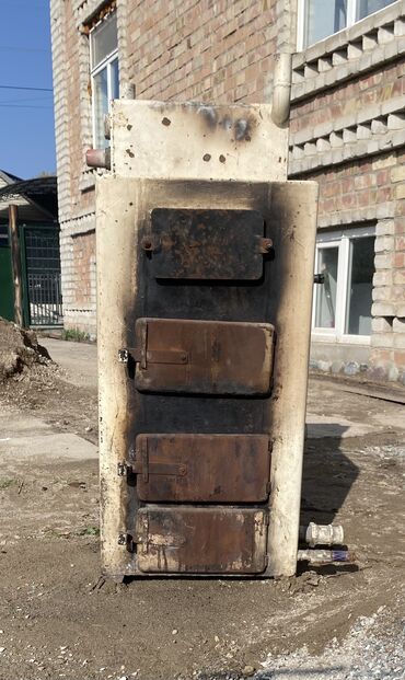 ворота жалалабад: Печка в хорошем состояние, от компании Уют