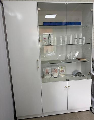стол ресепшен: Комплект мебели для салона красоты/кабинета мастера Состав: - Высокий — 1