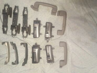 Другие детали для мотора: Нижняя подушка двигателя.Черный кронштейн из металла с креплением и — 11