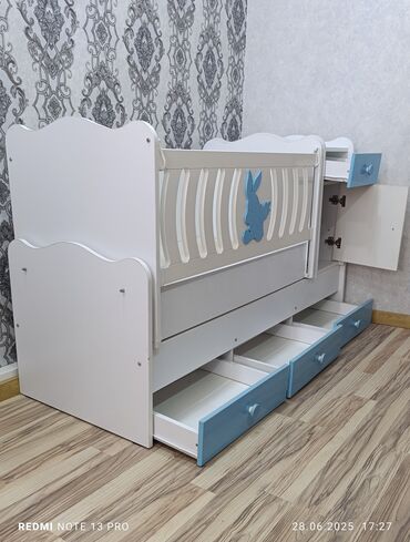 uşaq üçün matras: Oğlan və qız üçün, İşlənmiş, Dördbucaq, Beşik, Matras ilə, Yellənmə mexanizm ilə