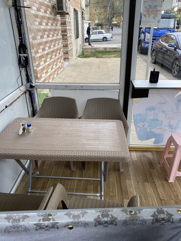 дачный набор стол и стулья: Mətbəx üçün, İşlənmiş, Qatlanan, Dördbucaq masa, 4 stul