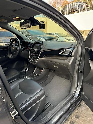 Chevrolet: Chevrolet Spark: 2019 г., 1 л, Вариатор, Бензин, Хэтчбэк — 26