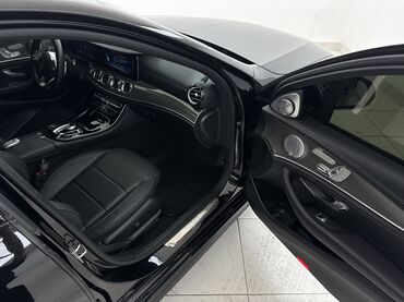 Mercedes-Benz: Mercedes-Benz E-Class: 2019 г., 2 л, Типтроник, Гибрид, Седан — 19