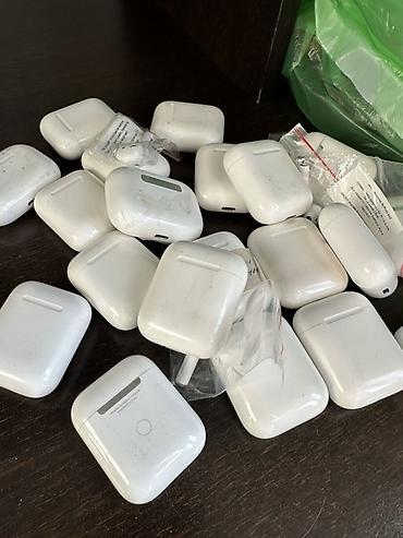 наушники apple airpods 1: Имеются комплектующие и запчасти для AirPods разных моделей. Цена в — 2